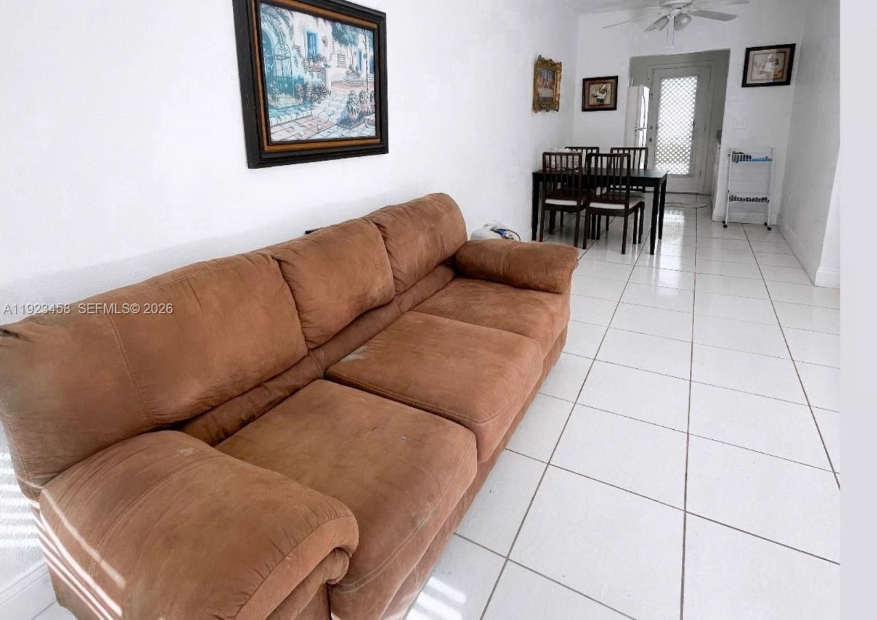 6895 Byron Ave, Unit 207, Miami Beach, FL 33009 Photo