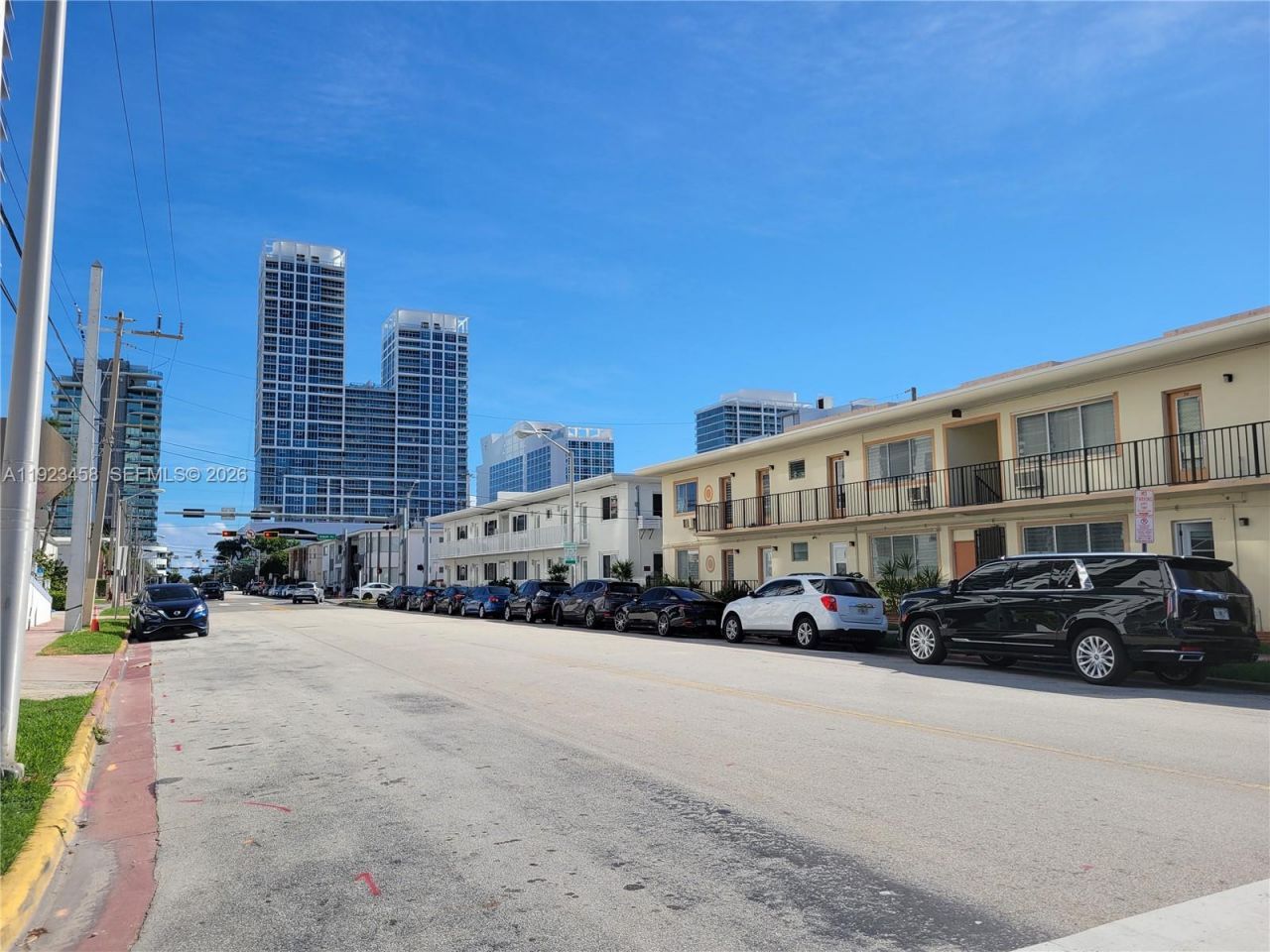 6895 Byron Ave, Unit 207, Miami Beach, FL 33009 Photo