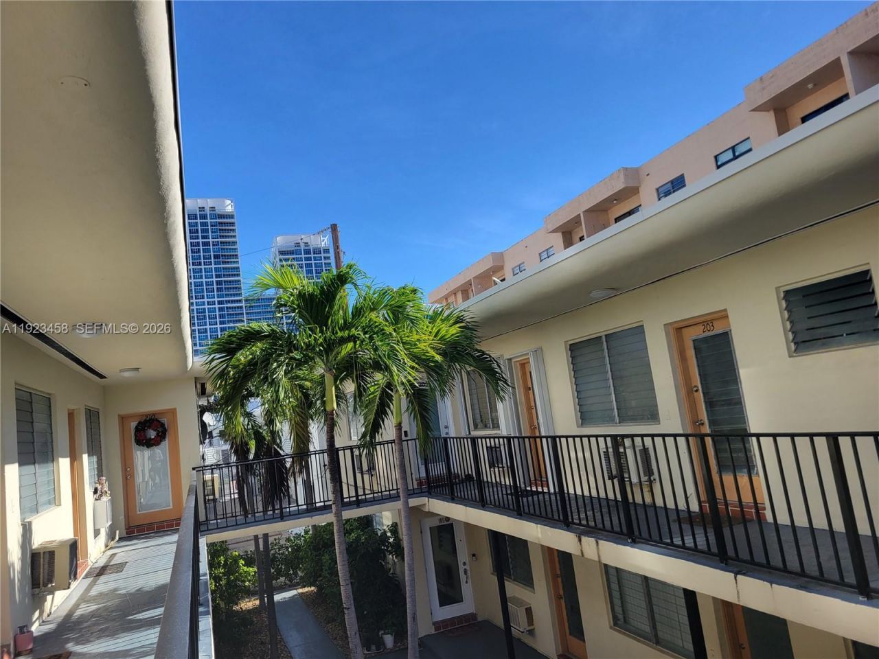 6895 Byron Ave, Unit 207, Miami Beach, FL 33009 Photo