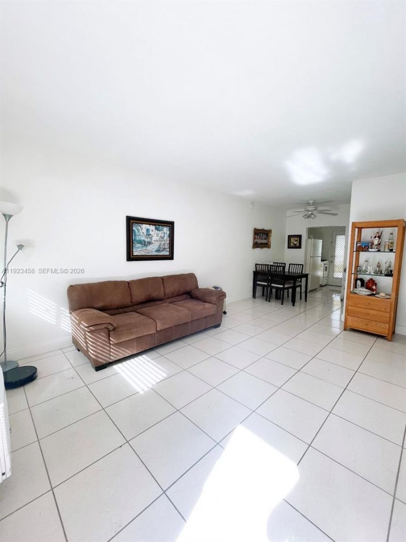 6895 Byron Ave, Unit 207, Miami Beach, FL 33009 Photo