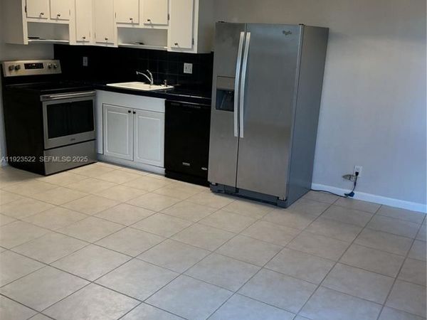 2716 NE 30th Pl, Unit 103C, Fort Lauderdale, FL 33306