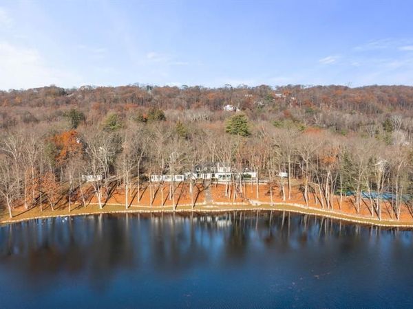 940 Loch Road, FRANKLIN LAKES, NJ 07417