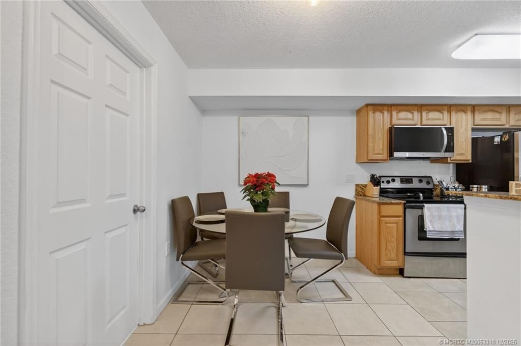 221 SW Palm Drive, Unit 104, Port Saint Lucie, FL 34986 Photo