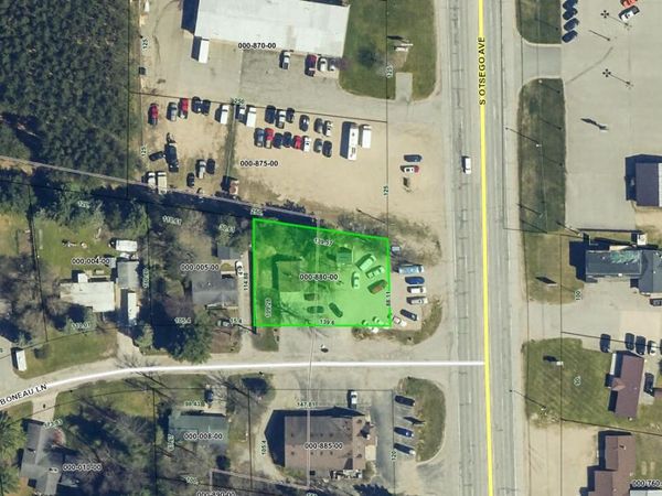 2258 S Otsego Avenue, Gaylord, MI 49735