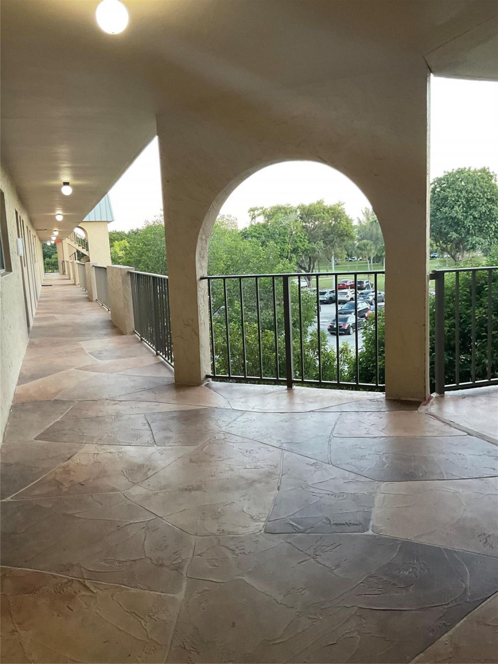 6201 N Falls Circle Drive, Unit 309, Lauderhill, FL 33319 Photo