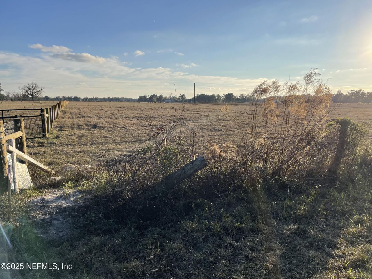 8516 240 Street, O'brien, FL 32071 Photo