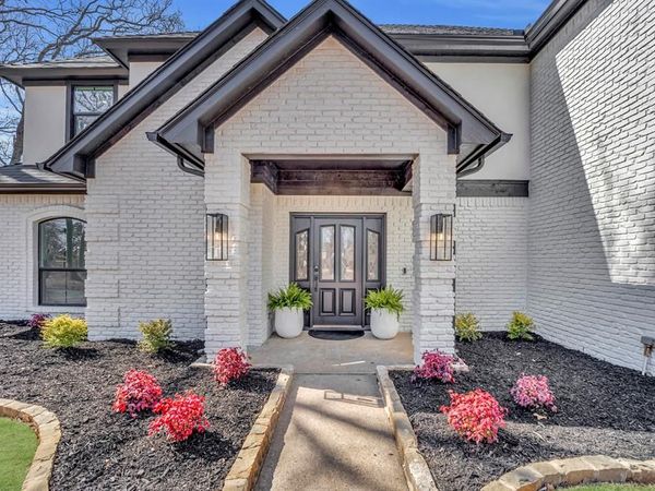 7004 Ledbetter Road, Arlington, TX 76001