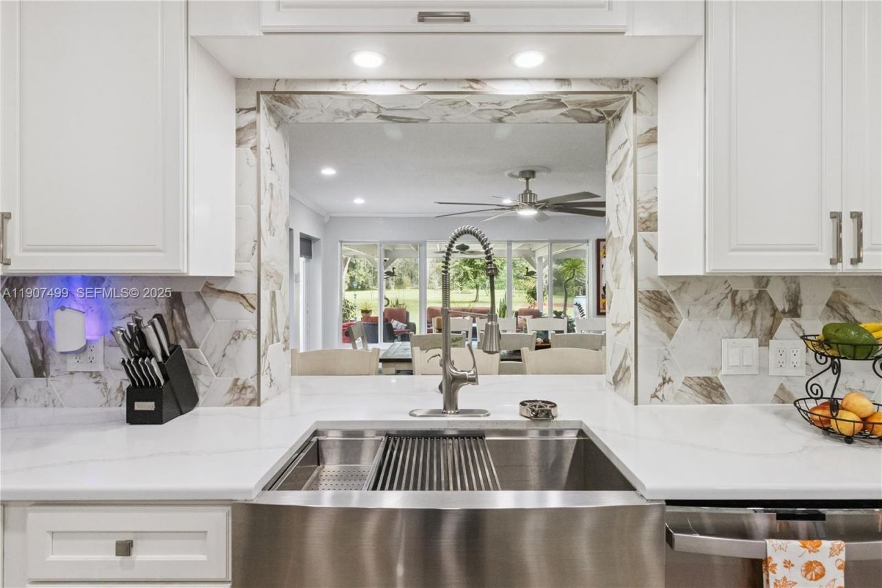 1950 Foxhollow Dr E, Auburndale, FL 33823 Photo