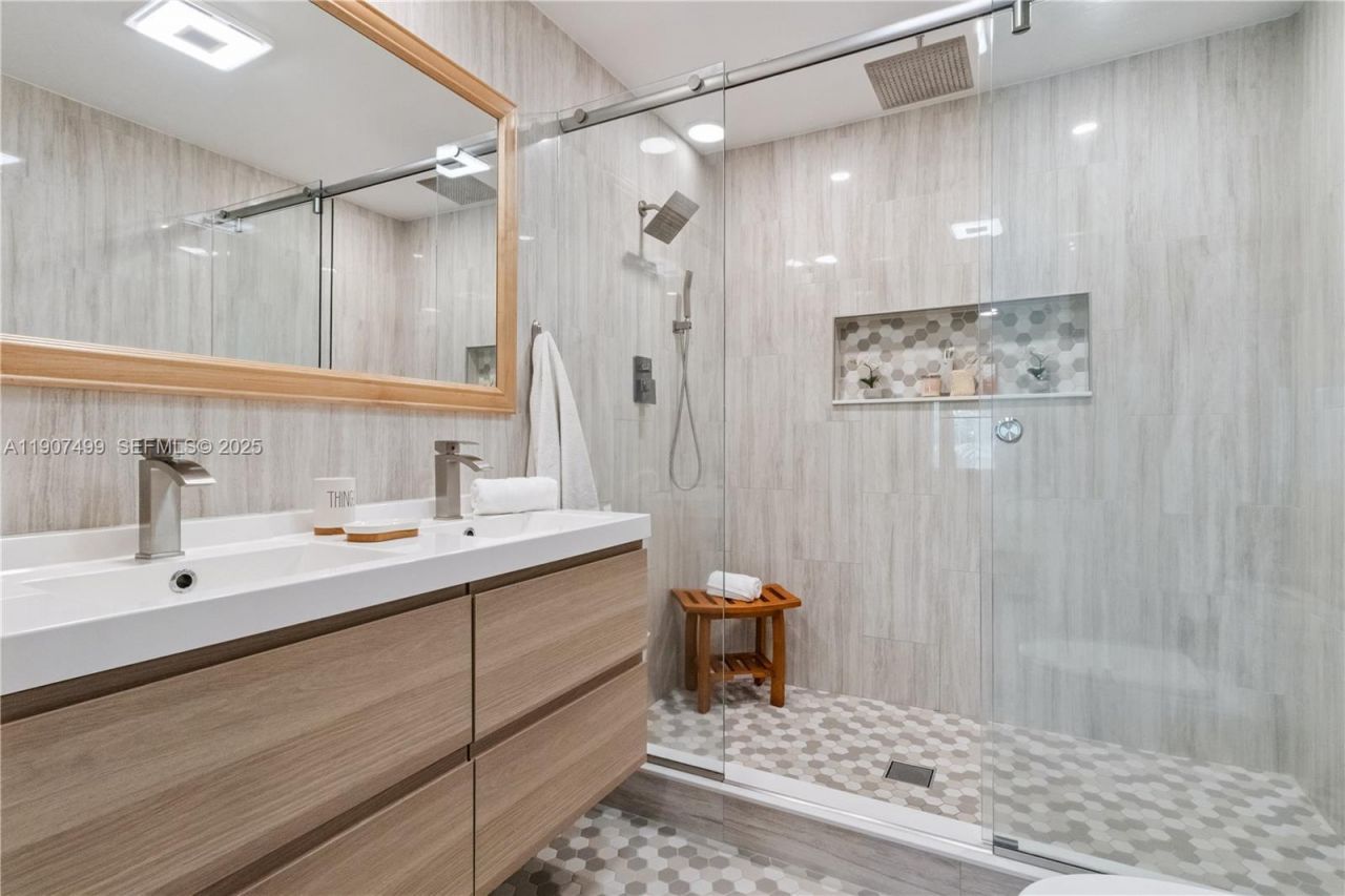 1950 Foxhollow Dr E, Auburndale, FL 33823 Photo