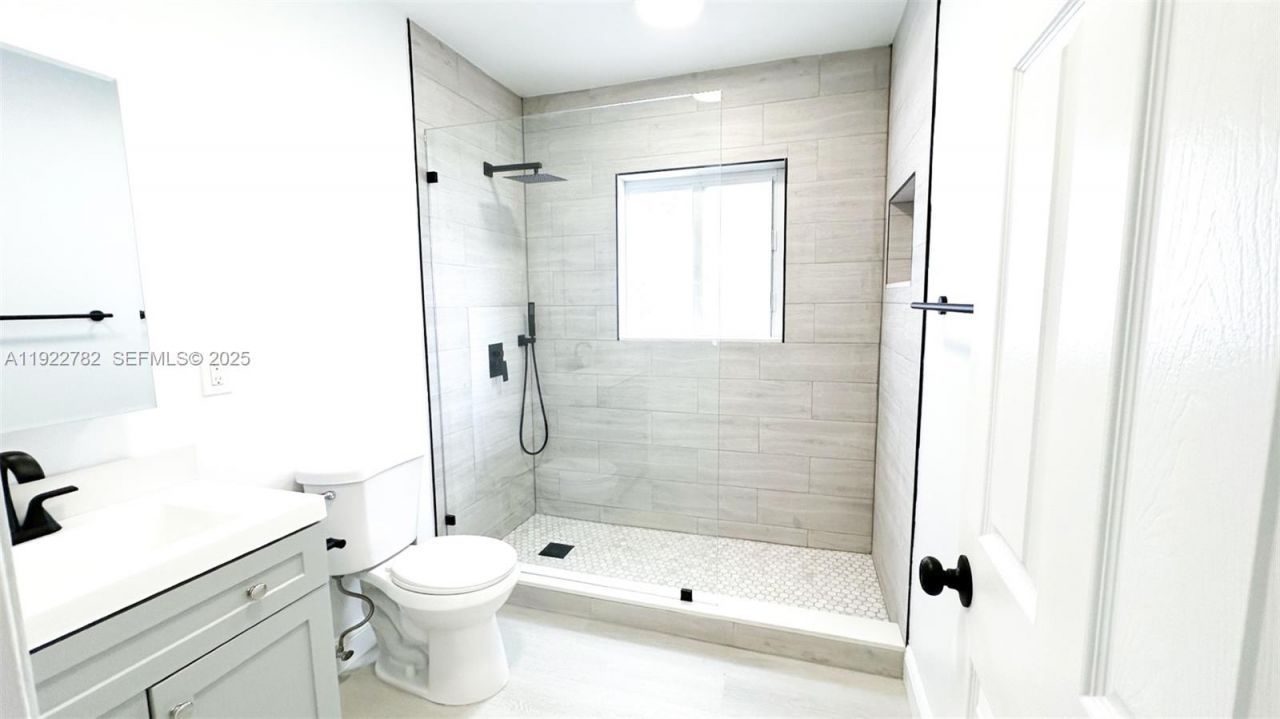 2240 SW 16th Ct, Unit U, Miami, FL 33145 Photo