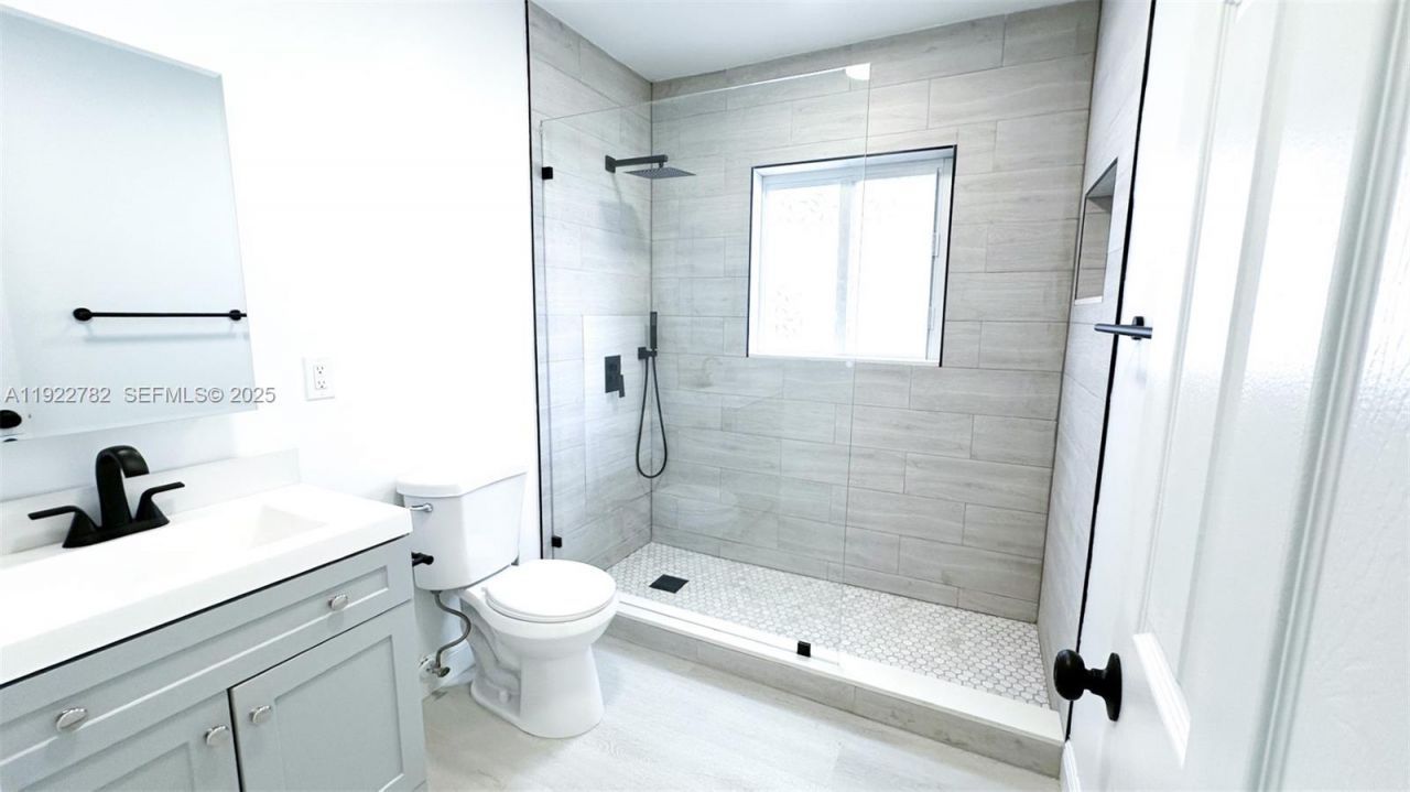 2240 SW 16th Ct, Unit U, Miami, FL 33145 Photo