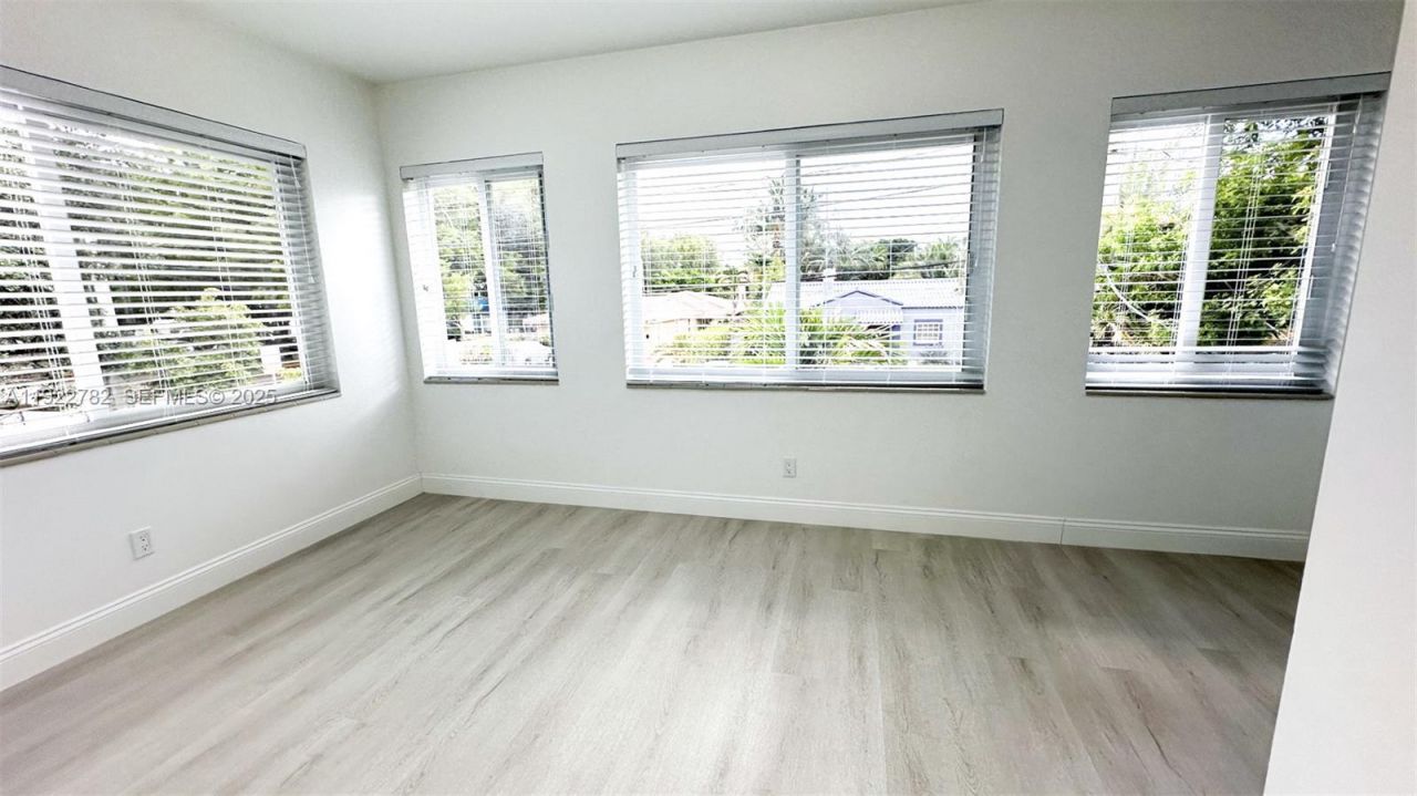 2240 SW 16th Ct, Unit U, Miami, FL 33145 Photo