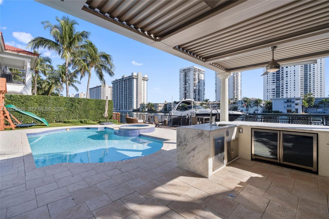 1555 Windjammer Way, Hollywood, FL 33019 Photo
