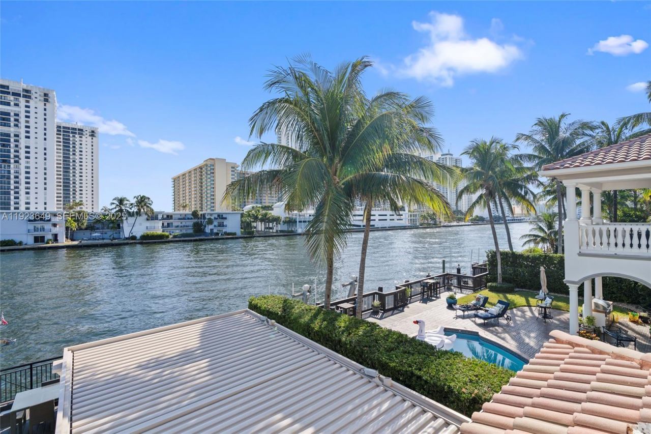 1555 Windjammer Way, Hollywood, FL 33019 Photo