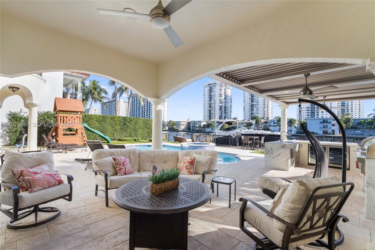 1555 Windjammer Way, Hollywood, FL 33019 Photo