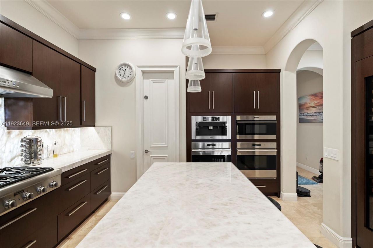 1555 Windjammer Way, Hollywood, FL 33019 Photo