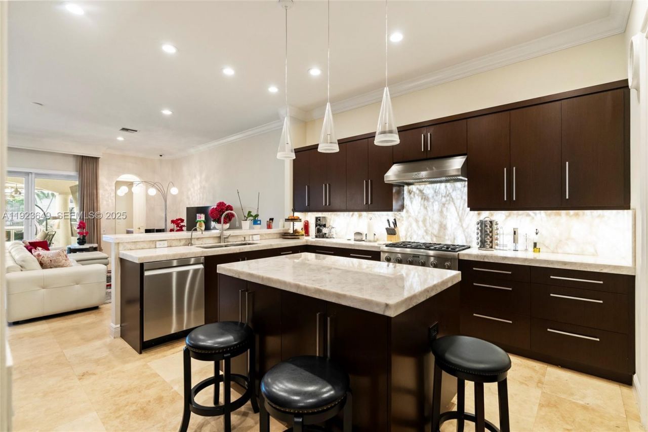 1555 Windjammer Way, Hollywood, FL 33019 Photo