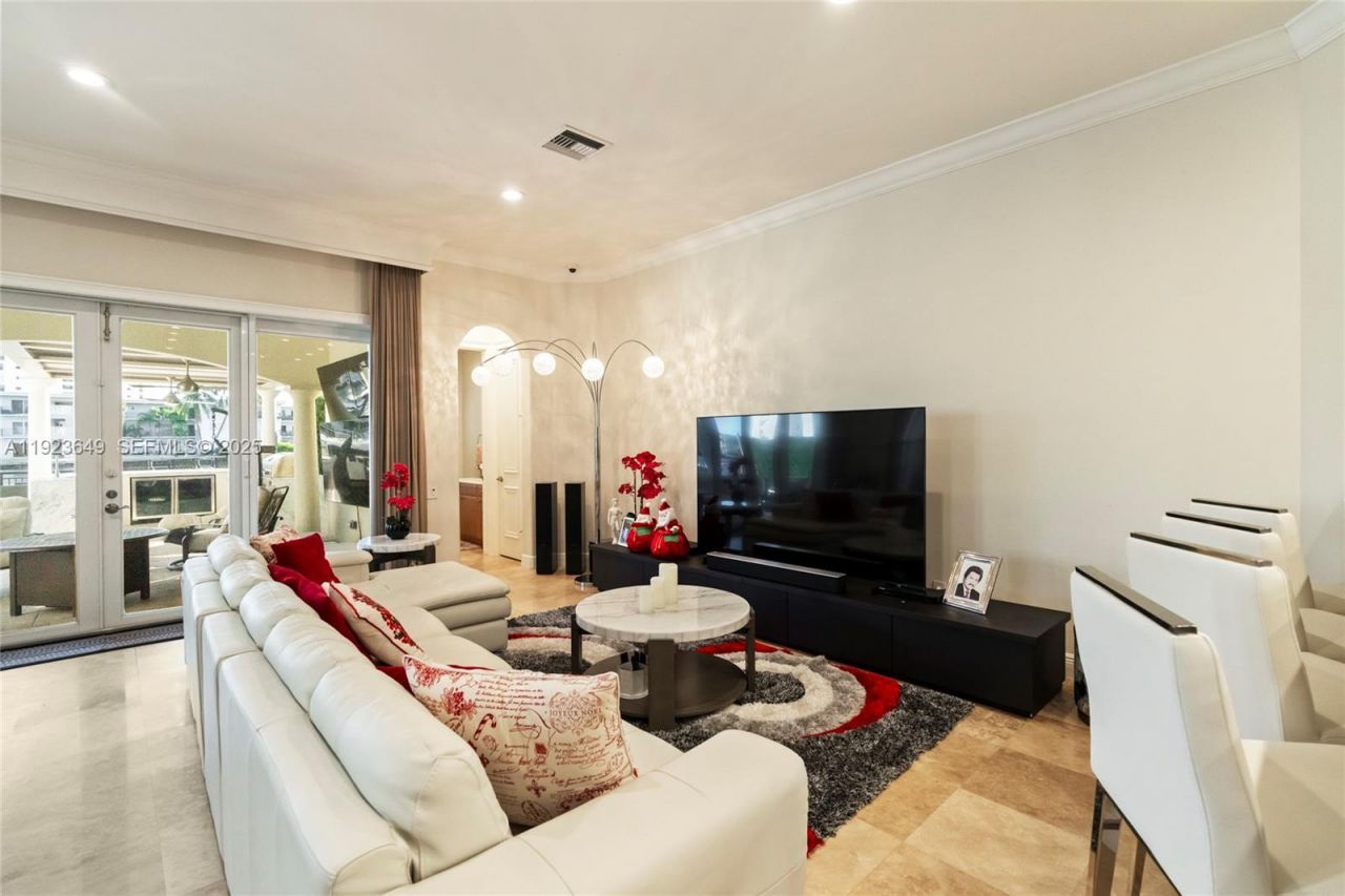 1555 Windjammer Way, Hollywood, FL 33019 Photo