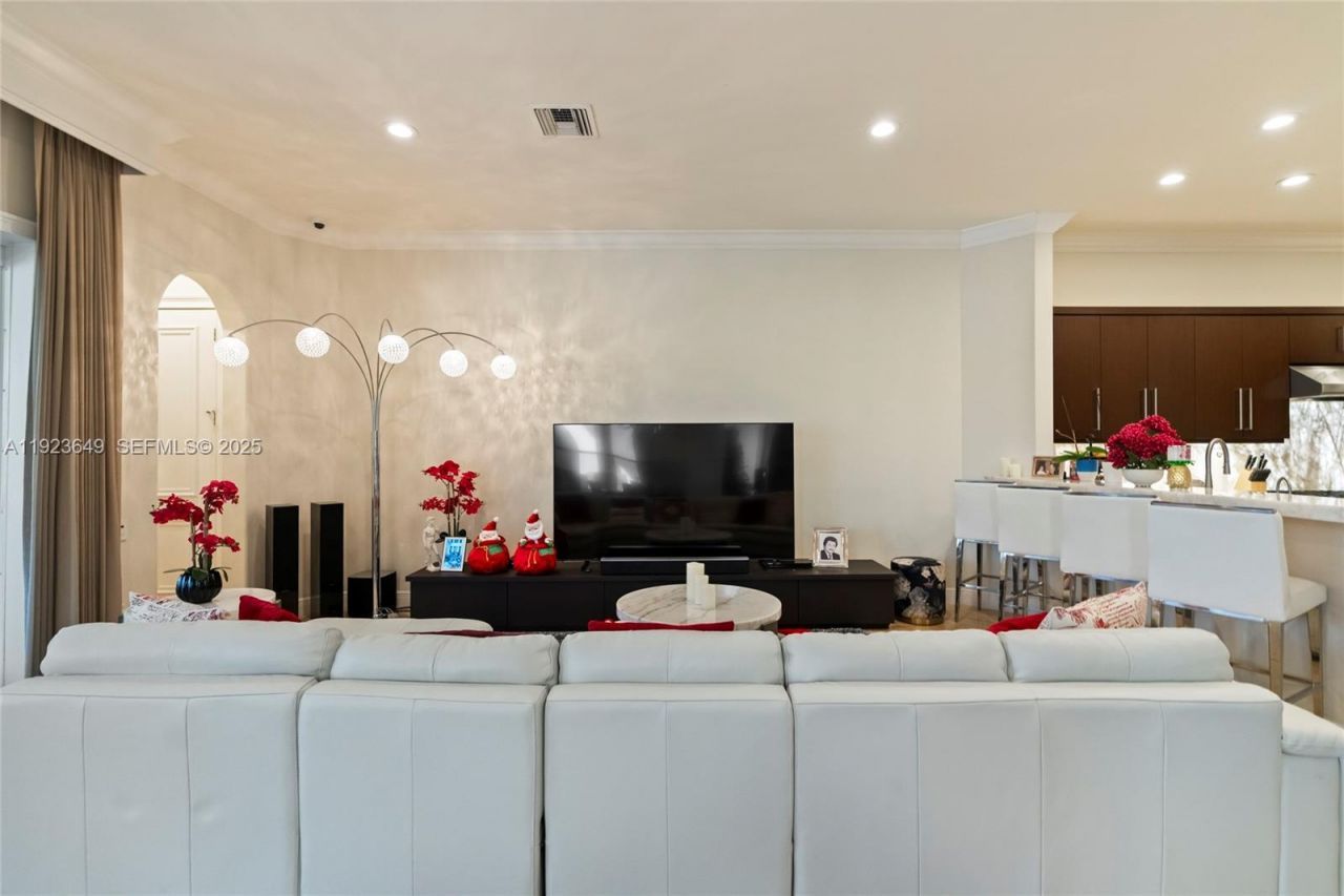 1555 Windjammer Way, Hollywood, FL 33019 Photo