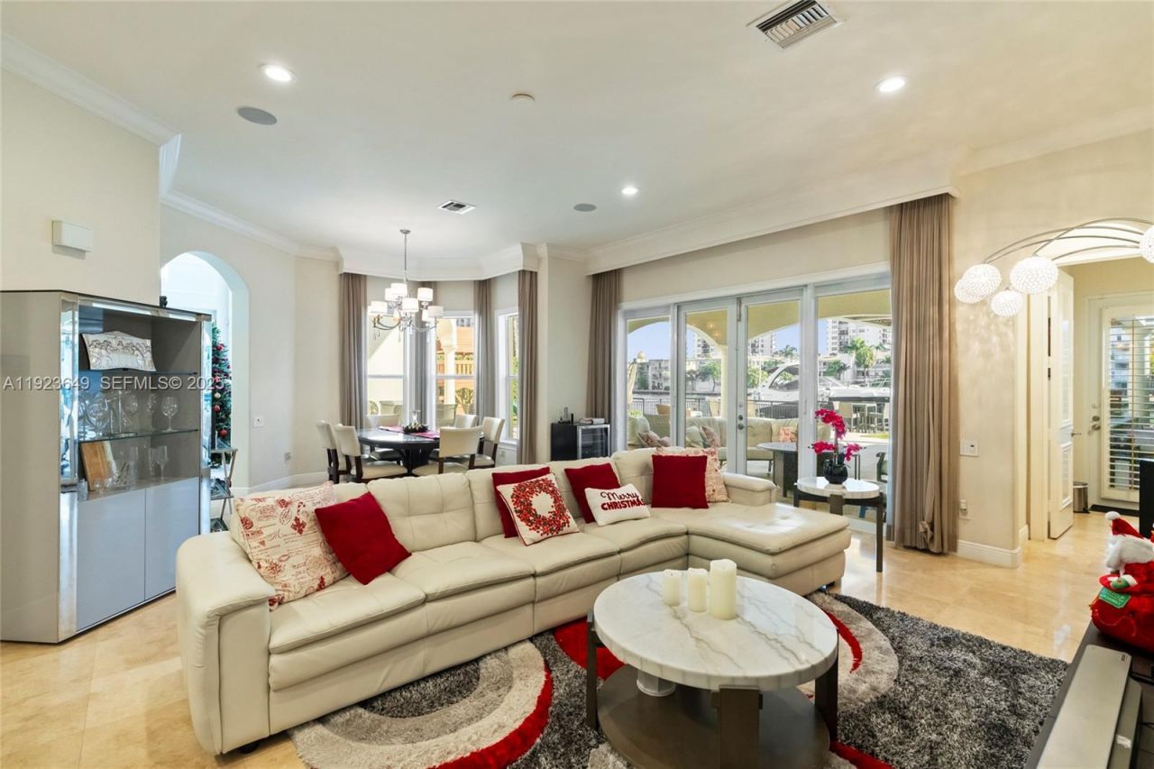 1555 Windjammer Way, Hollywood, FL 33019 Photo