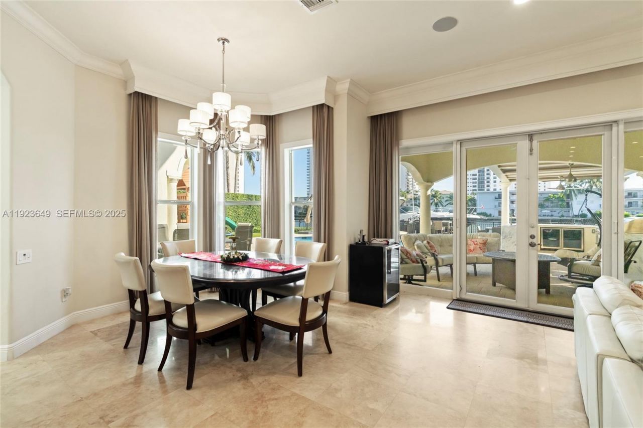 1555 Windjammer Way, Hollywood, FL 33019 Photo