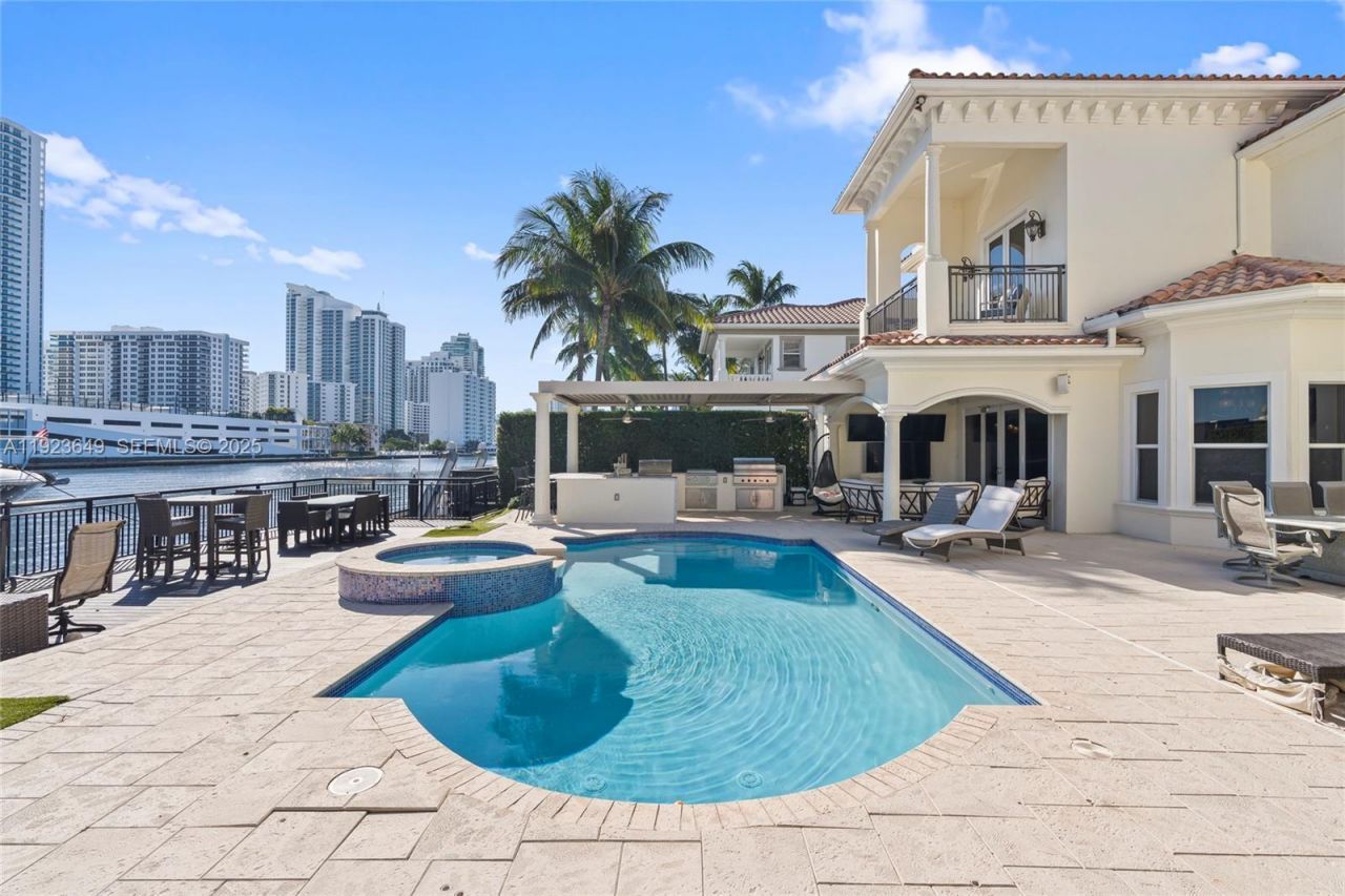 1555 Windjammer Way, Hollywood, FL 33019 Photo