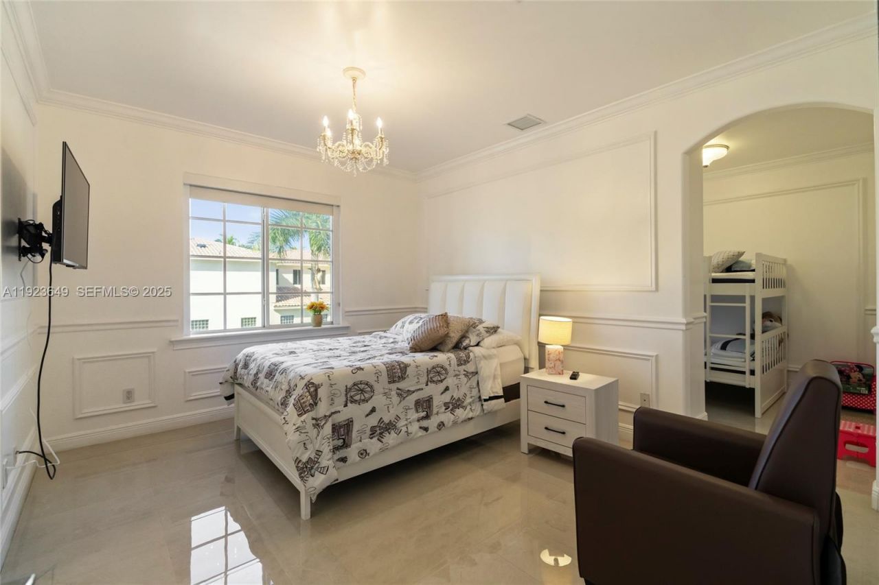 1555 Windjammer Way, Hollywood, FL 33019 Photo