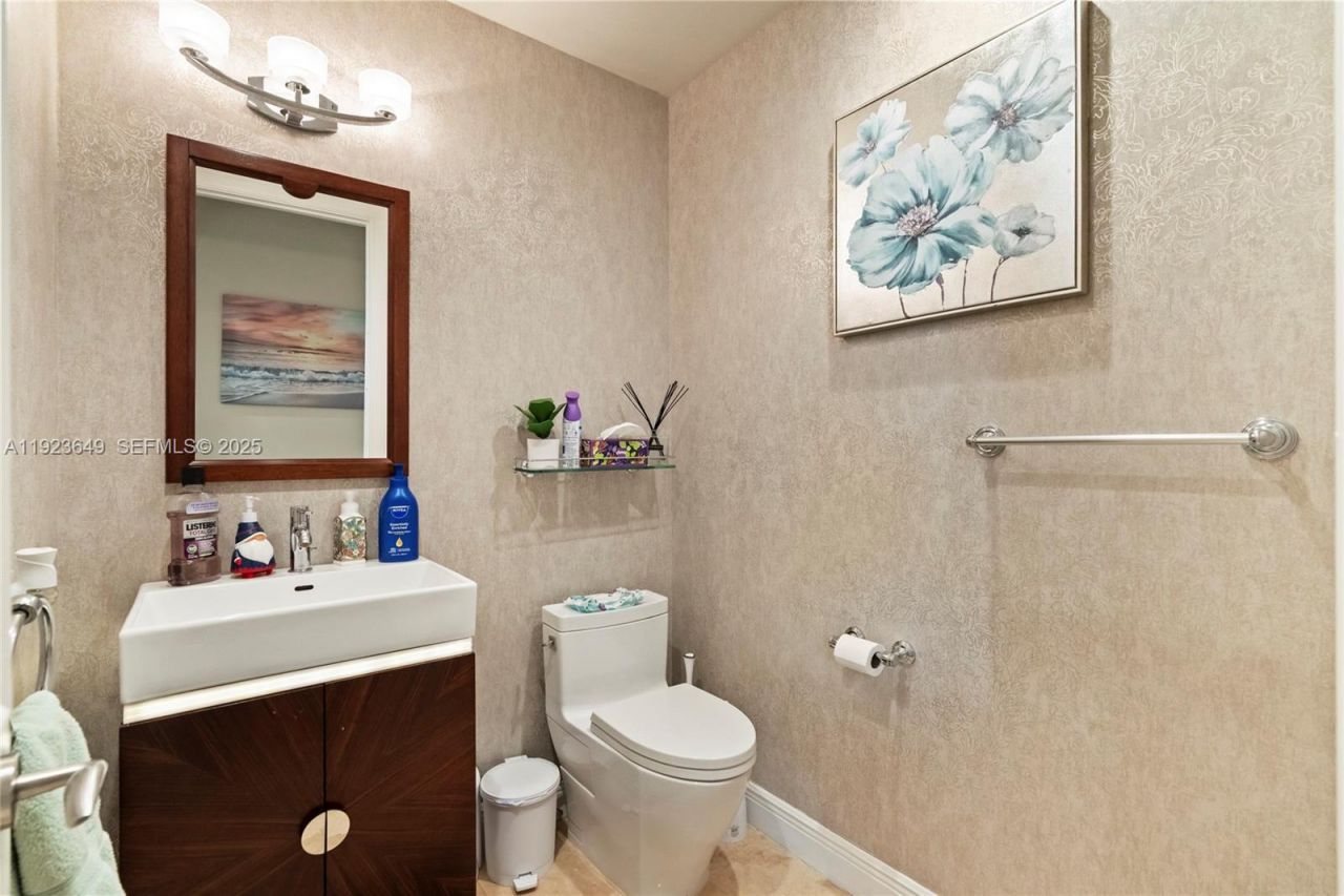 1555 Windjammer Way, Hollywood, FL 33019 Photo