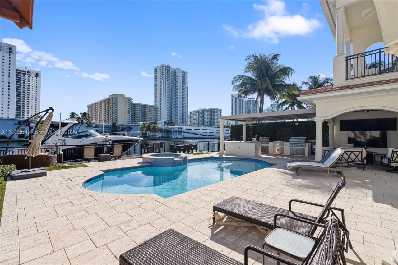 1555 Windjammer Way, Hollywood, FL 33019 Photo