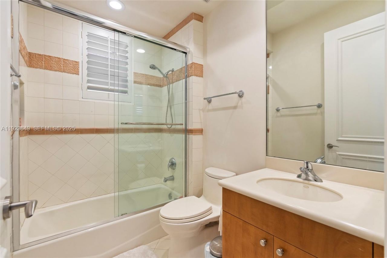 1555 Windjammer Way, Hollywood, FL 33019 Photo