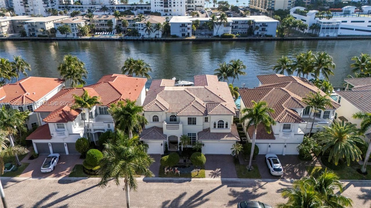 1555 Windjammer Way, Hollywood, FL 33019 Photo