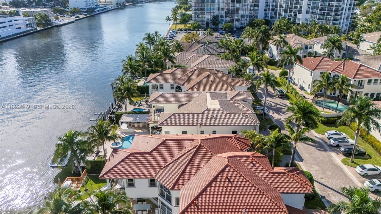 1555 Windjammer Way, Hollywood, FL 33019 Photo