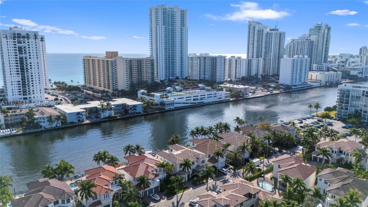 1555 Windjammer Way, Hollywood, FL 33019 Photo