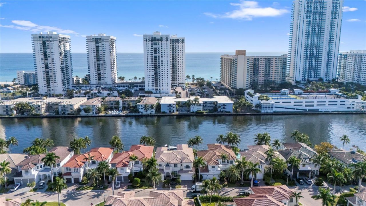 1555 Windjammer Way, Hollywood, FL 33019 Photo