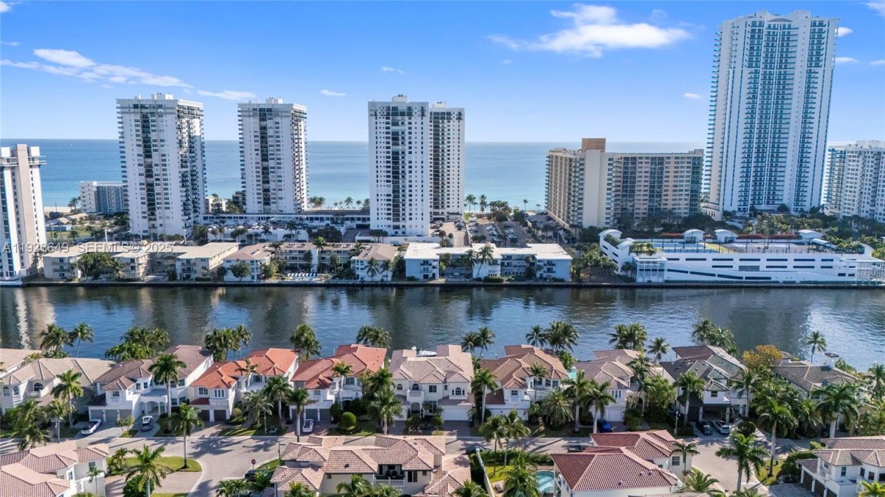 1555 Windjammer Way, Hollywood, FL 33019 Photo
