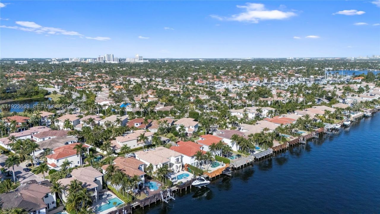 1555 Windjammer Way, Hollywood, FL 33019 Photo
