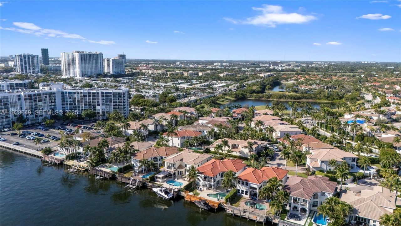 1555 Windjammer Way, Hollywood, FL 33019 Photo
