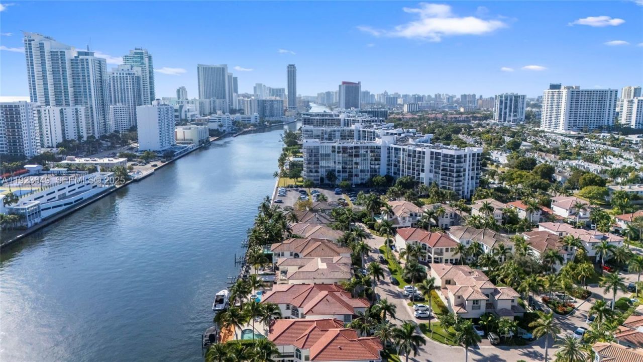 1555 Windjammer Way, Hollywood, FL 33019 Photo