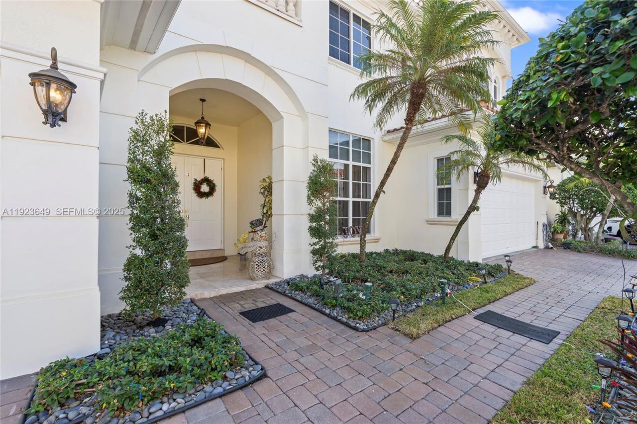 1555 Windjammer Way, Hollywood, FL 33019 Photo