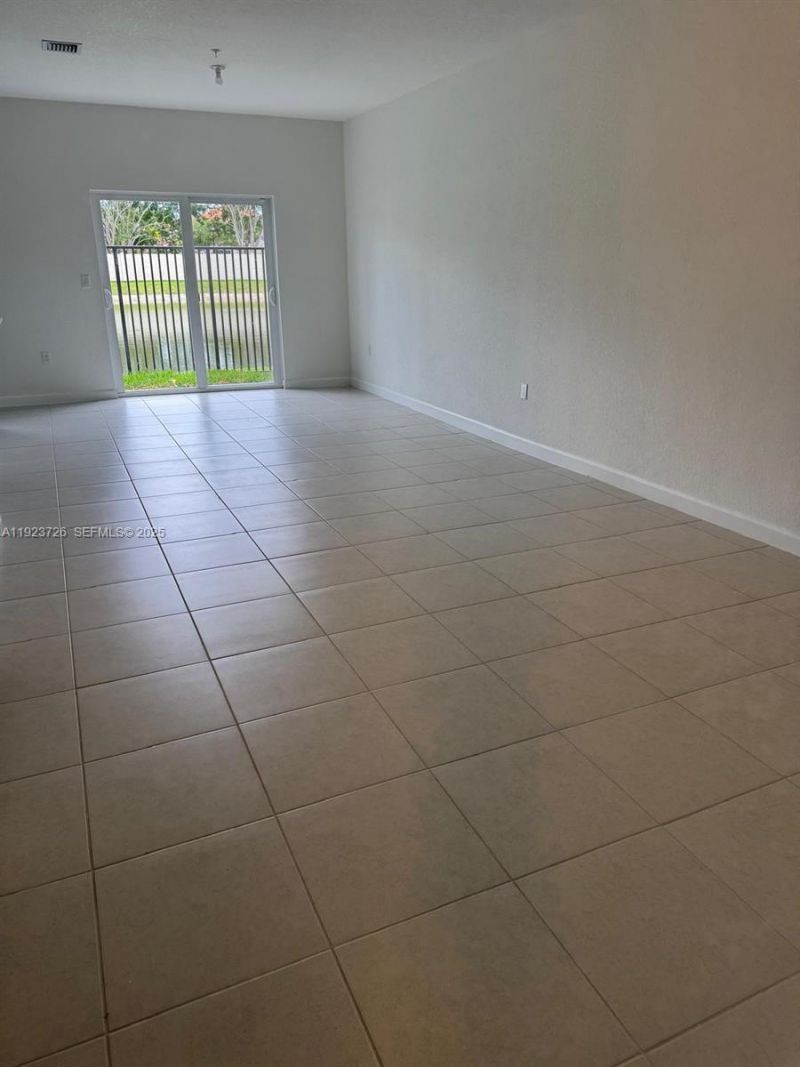 18406 SW 2nd St, Pembroke Pines, FL 33029 Photo