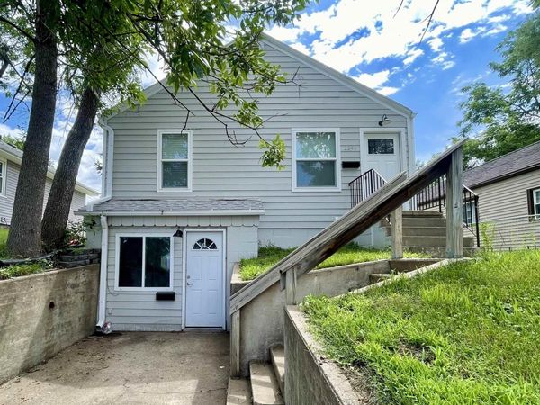 2206 S LAKEPORT ST, Sioux City, IA 51106