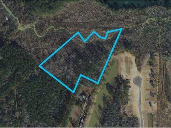 740 Beehive Dr., Longs, SC 29568