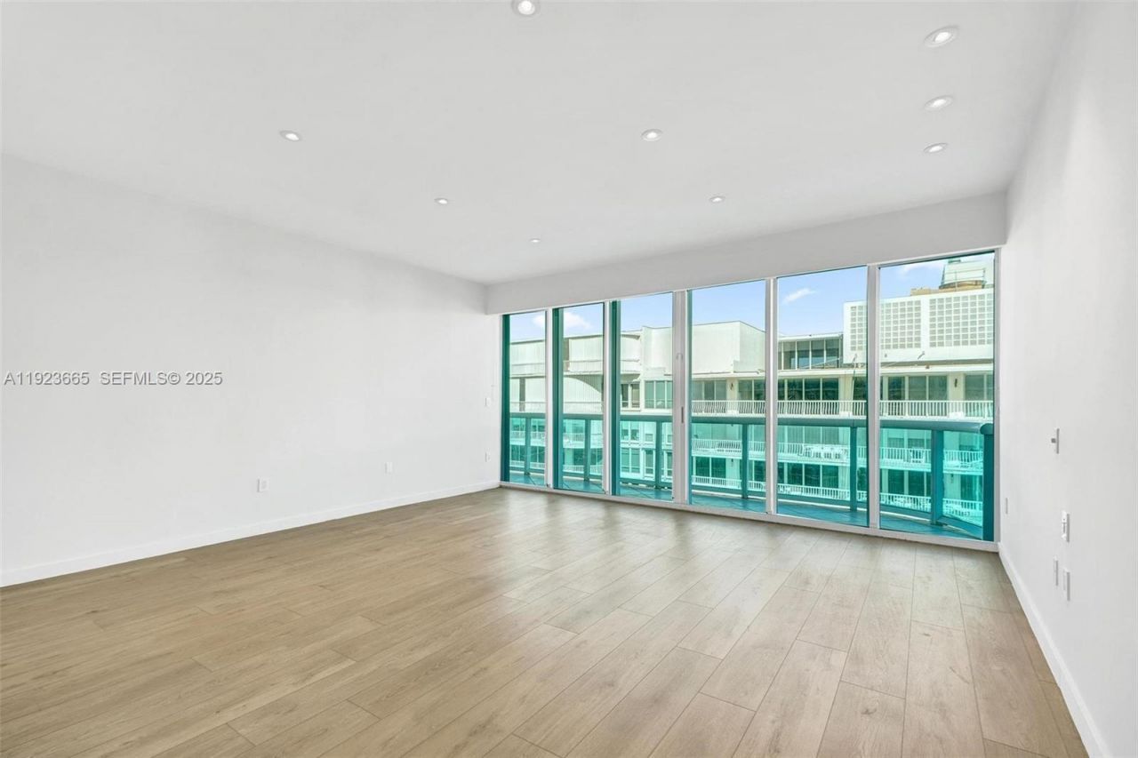10101 Collins Ave, Unit 17A, Bal Harbour, FL 33154 Photo