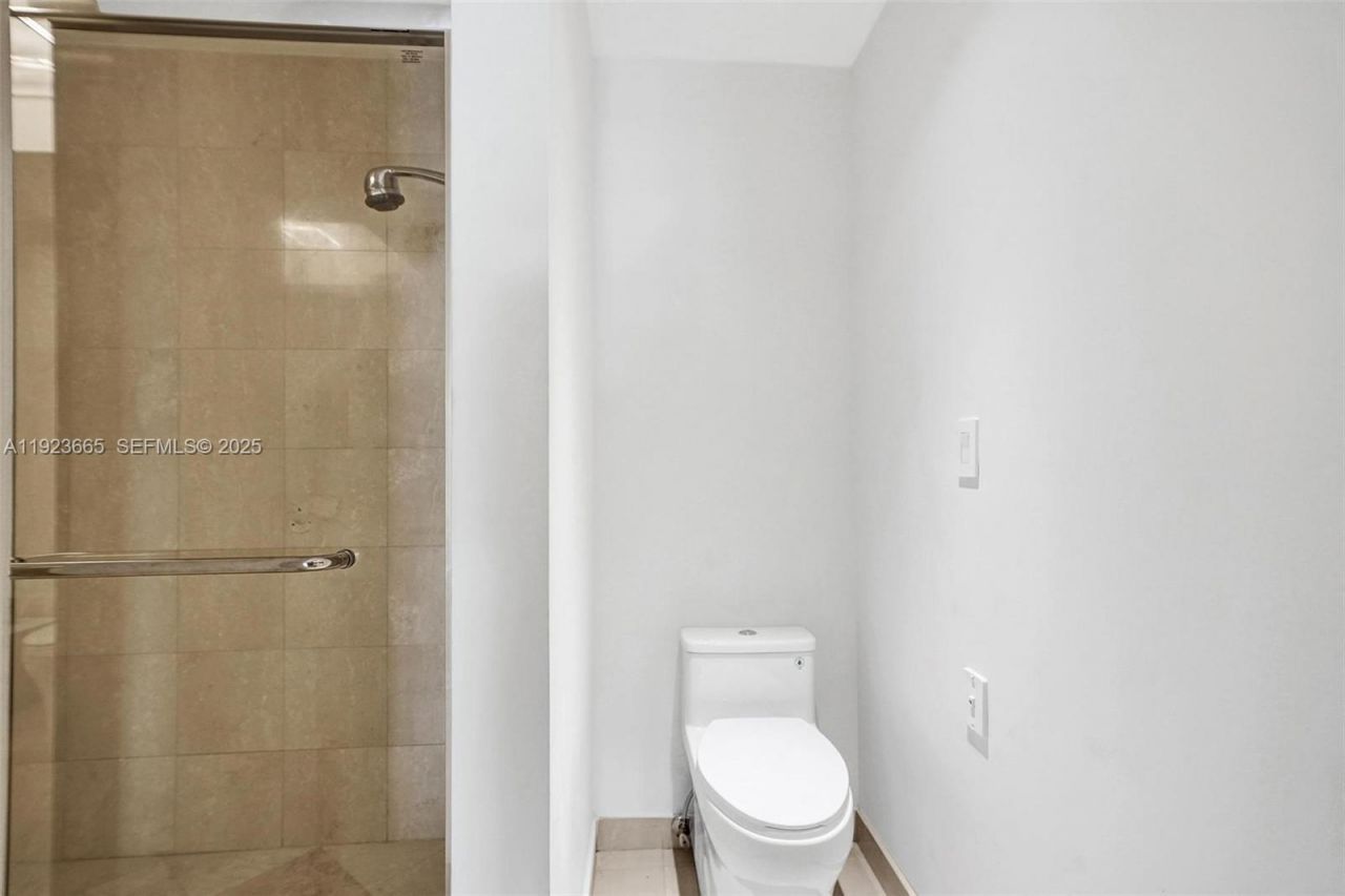 10101 Collins Ave, Unit 17A, Bal Harbour, FL 33154 Photo