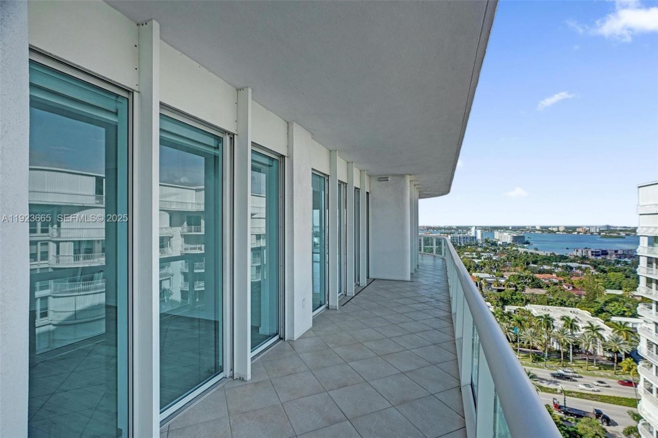 10101 Collins Ave, Unit 17A, Bal Harbour, FL 33154 Photo