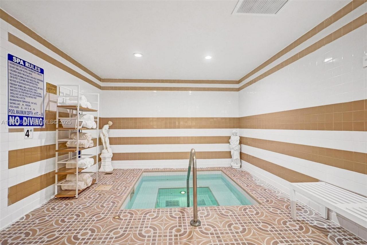 10101 Collins Ave, Unit 17A, Bal Harbour, FL 33154 Photo