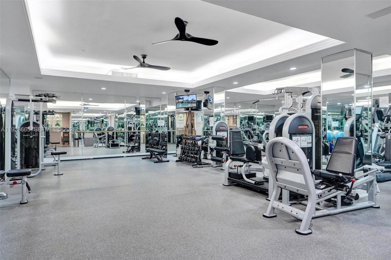 10101 Collins Ave, Unit 17A, Bal Harbour, FL 33154 Photo