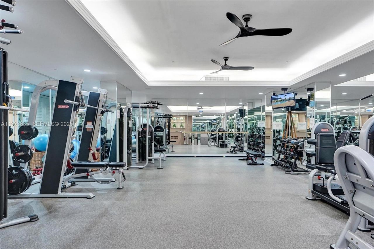 10101 Collins Ave, Unit 17A, Bal Harbour, FL 33154 Photo