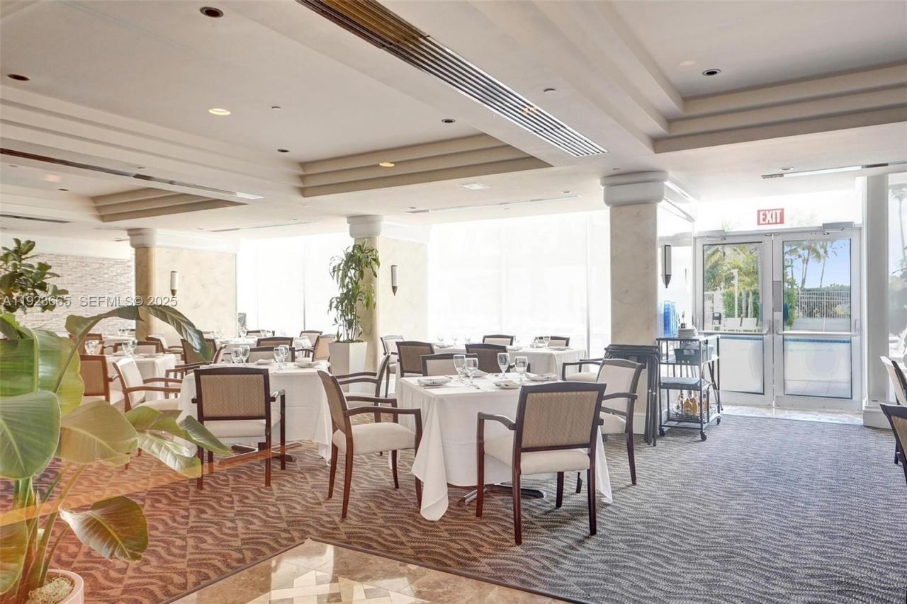 10101 Collins Ave, Unit 17A, Bal Harbour, FL 33154 Photo