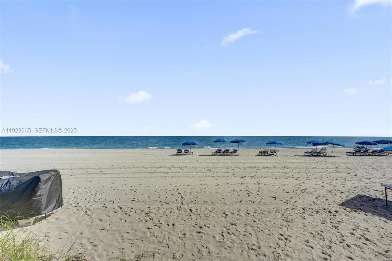 10101 Collins Ave, Unit 17A, Bal Harbour, FL 33154 Photo